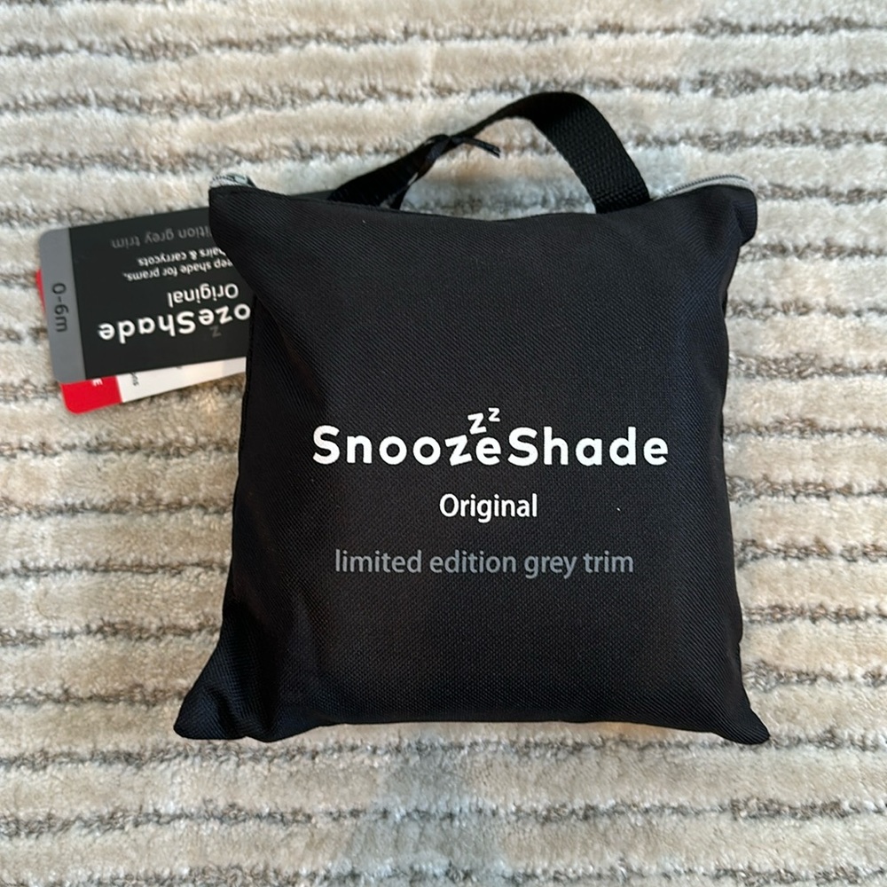 NWT SnoozeShade Original (0-6m)